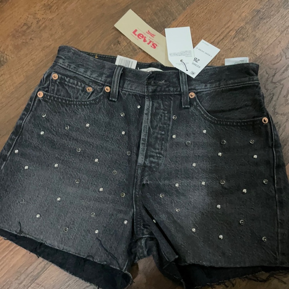 NWT‼️ Levi wedgie short
